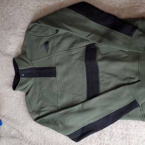 Northface Mens fleece pullover. Size Adult S